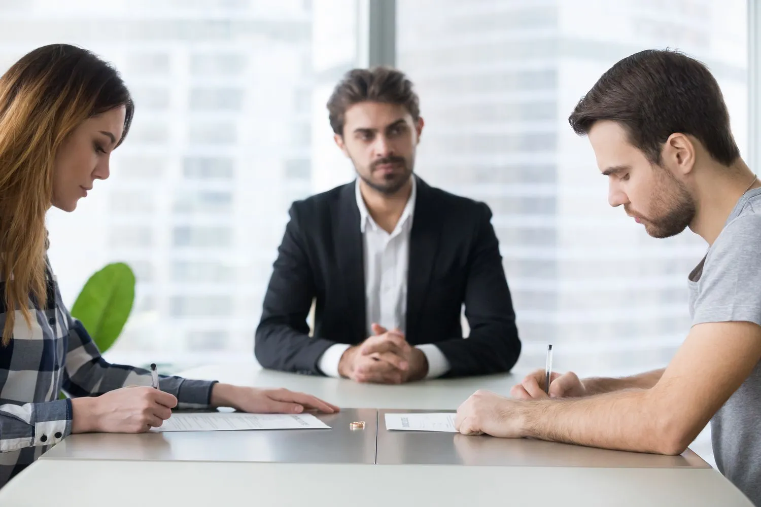 How EH Mediation Guides Couples Toward Fair and Balanced Outcomes Corsham